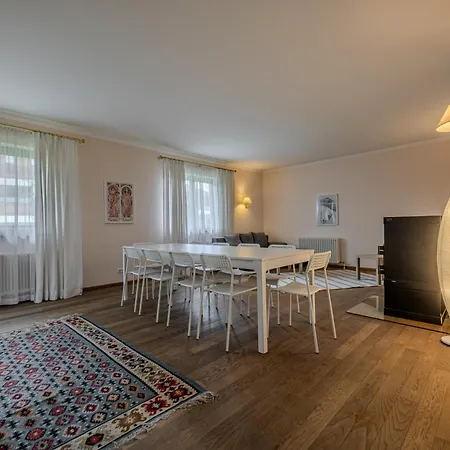 Hahnenkamm Residenz דירה קיצביהל