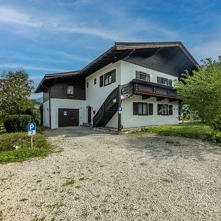 Hahnenkamm Residenz 基茨比厄尔