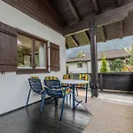 Hahnenkamm Residenz 키츠부헬